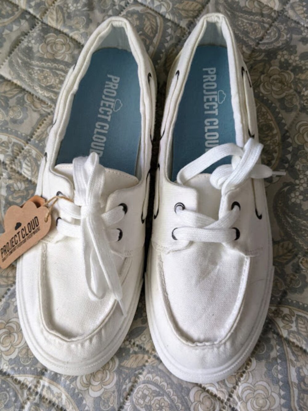 ladies boat shoes